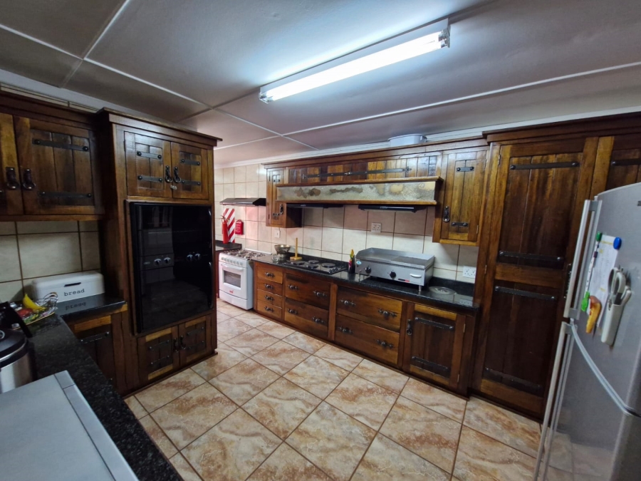 10 Bedroom Property for Sale in Kathu Northern Cape